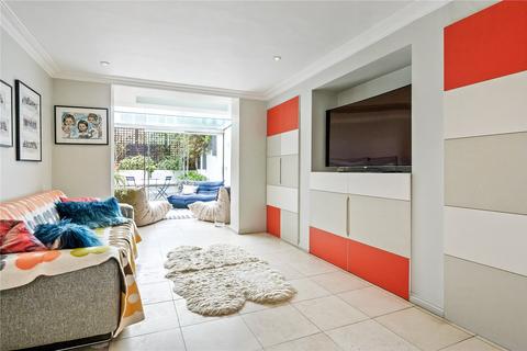 15 Furlong Road, London, N7 8LS