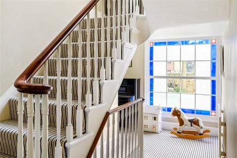 15 Furlong Road, London, N7 8LS