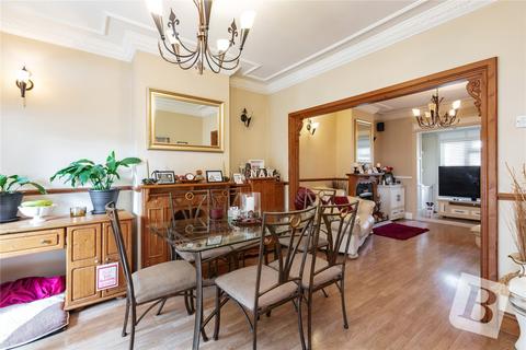 3 bedroom end of terrace house for sale, Dagenham Avenue, Dagenham, RM9