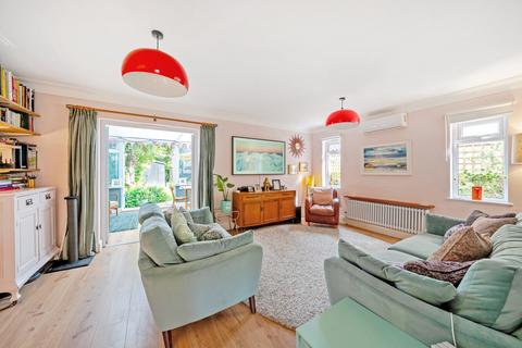 21 Downs Road, Beckenham, BR3 5JY