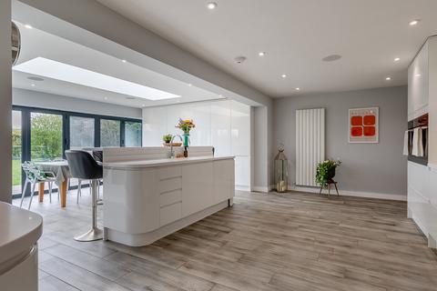 4 bedroom bungalow for sale, Claydon Road Hogshaw, Buckinghamshire, MK18 3LA