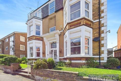 2 bedroom flat for sale, Esplanade Road, Scarborough