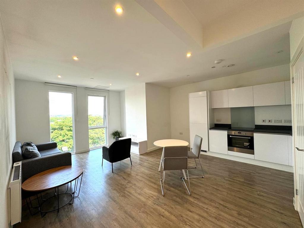 Living area pic 2.jpeg