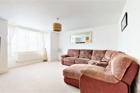 2 bedroom flat for sale, Ridgemount Gardens, Whitchurch