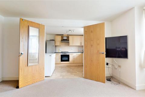 2 bedroom flat for sale, Ridgemount Gardens, Whitchurch