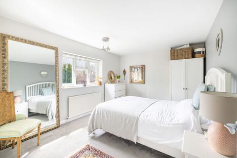 68 Chestnut Copse, Oxted, RH8 0JJ