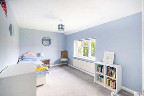 68 Chestnut Copse, Oxted, RH8 0JJ