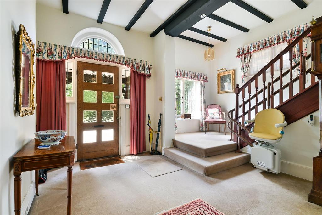 WALTON HEATH COTTAGE- (3).jpg