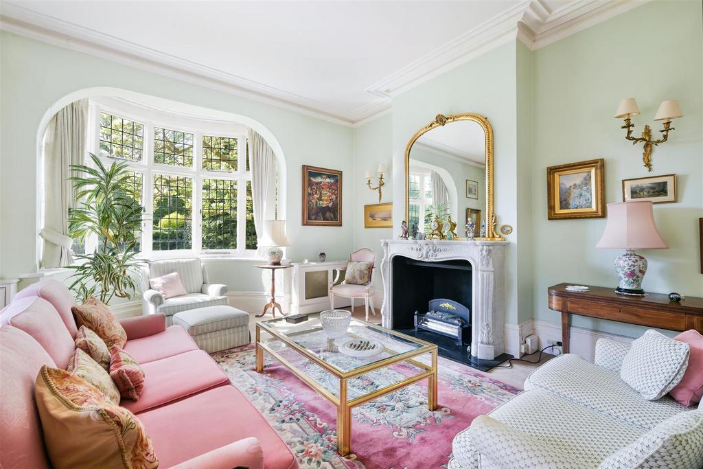 WALTON HEATH COTTAGE- (6).jpg