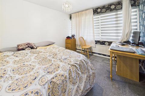 3 bedroom terraced house for sale, Raphaels, Basildon