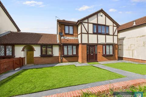4 bedroom link detached house for sale, Pasture Lane, Clayton, Bradford, West Yorkshire, BD14
