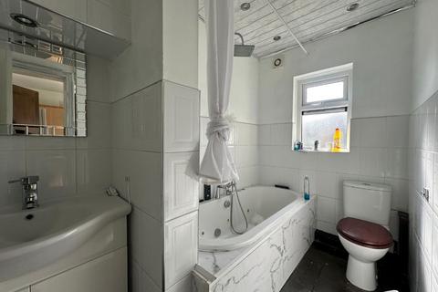 45 Denville Crescent, Bordesley Green, Birmingham, B9 5TP