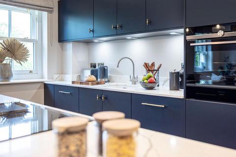 2 bedroom flat for sale, Winkfield Park, Winkfield Row, Berkshire, RG42.