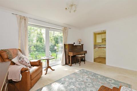 26 Belmonte Gardens, Sheffield, S2 2QY
