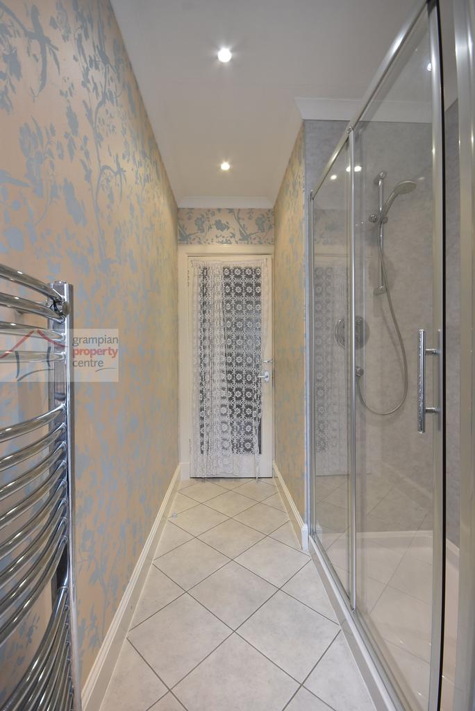 Shower room ground floor.JPG