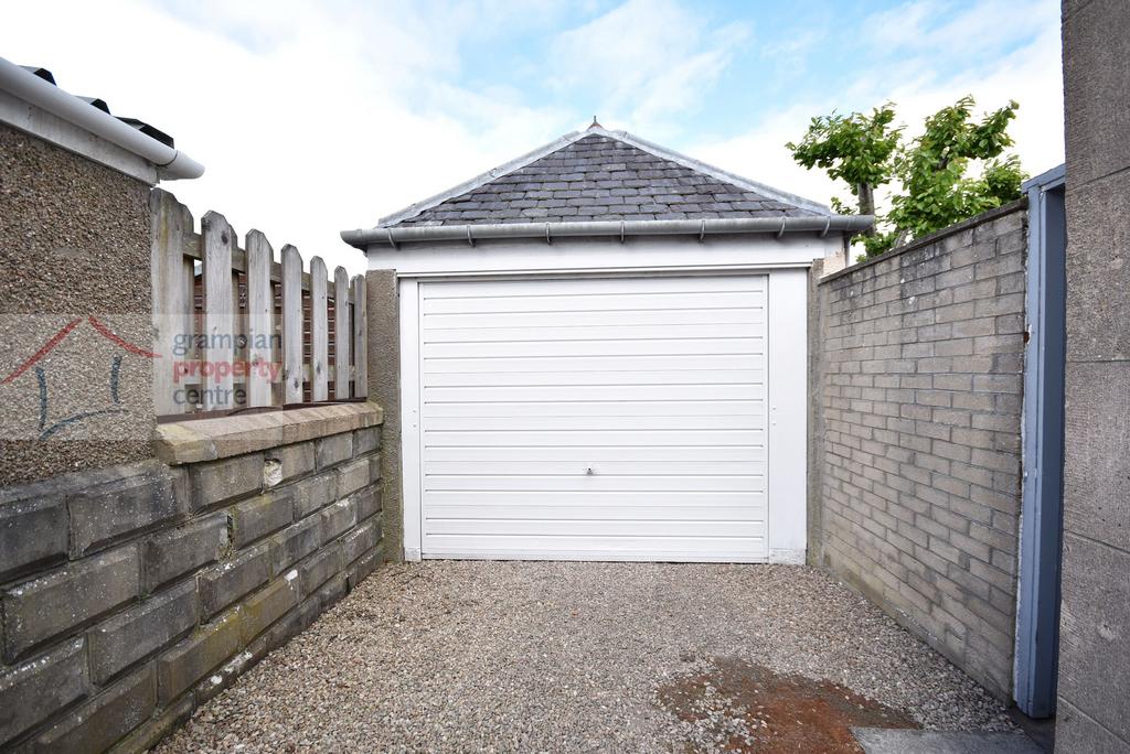 Garage.JPG