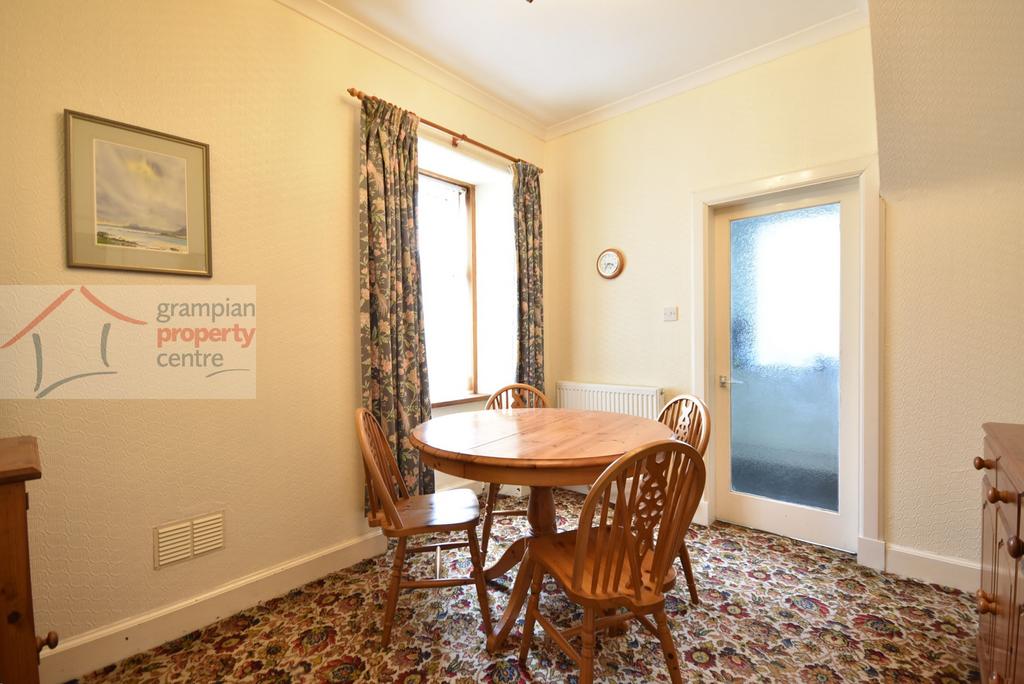 Dining room .JPG