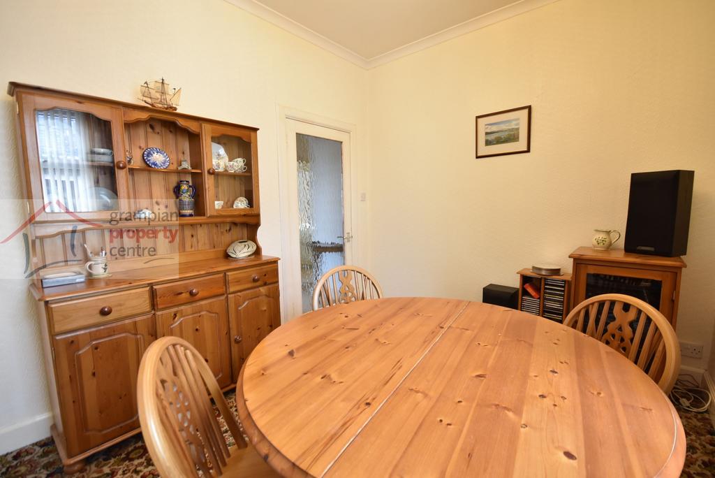 Dining room 2 .JPG