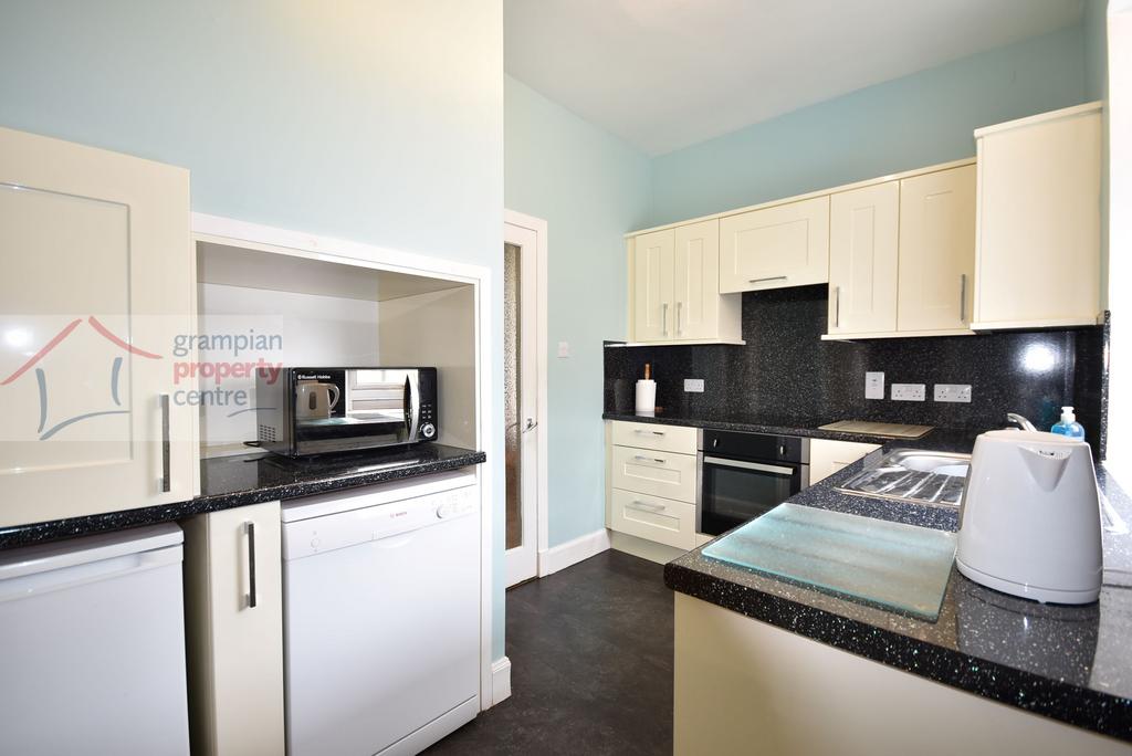 Kitchen .JPG