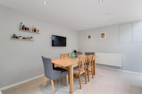 8 Fawkham Avenue, Longfield, DA3 7HF