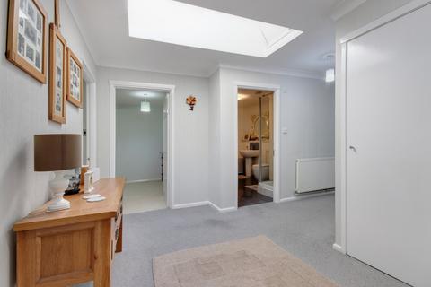 8 Fawkham Avenue, Longfield, DA3 7HF