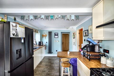 4 bedroom detached house for sale, Home Close, Bourne, PE10