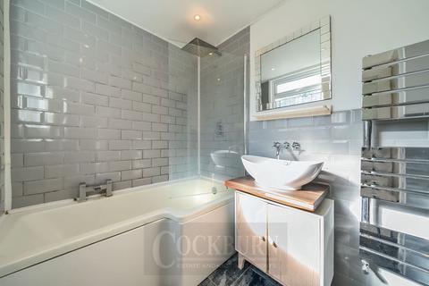 14 Chilham Road, London, SE9 4BG