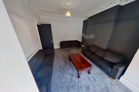 5 bedroom semi-detached house to rent, 26 Burford Road, Nottingham, NG7 6BD