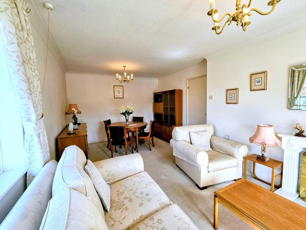 House in Eastleigh, Chartwell Green, West End - View 5