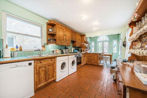 29 Campbell Road, Twickenham, TW2 5BY