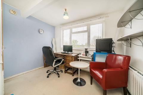 29 Campbell Road, Twickenham, TW2 5BY