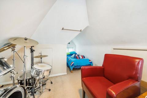29 Campbell Road, Twickenham, TW2 5BY