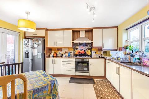 4 bedroom townhouse for sale, Cippenham,  Slough,  Berkshire,  SL1