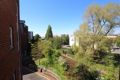 2 bedroom apartment for sale, Avenel Way, Poole