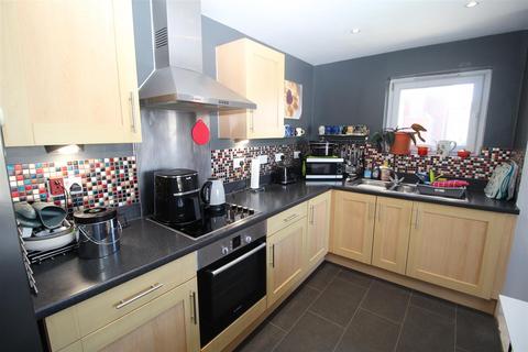 2 bedroom apartment for sale, Avenel Way, Poole