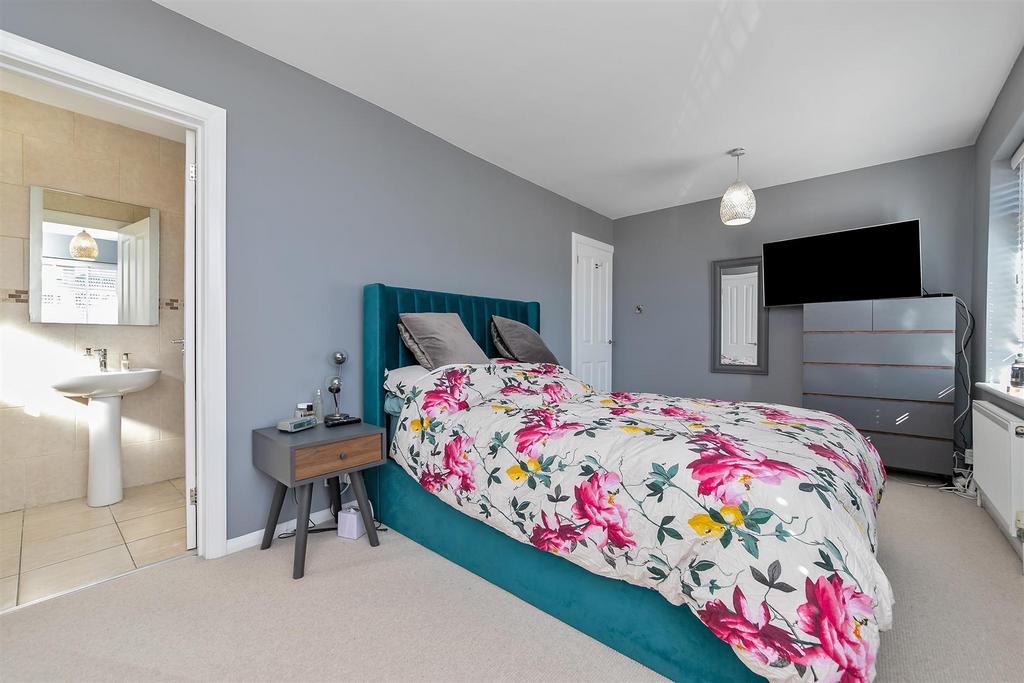 15 Blackthorn Close-45.jpg