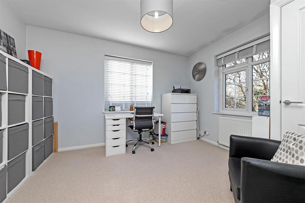 15 Blackthorn Close-54.jpg