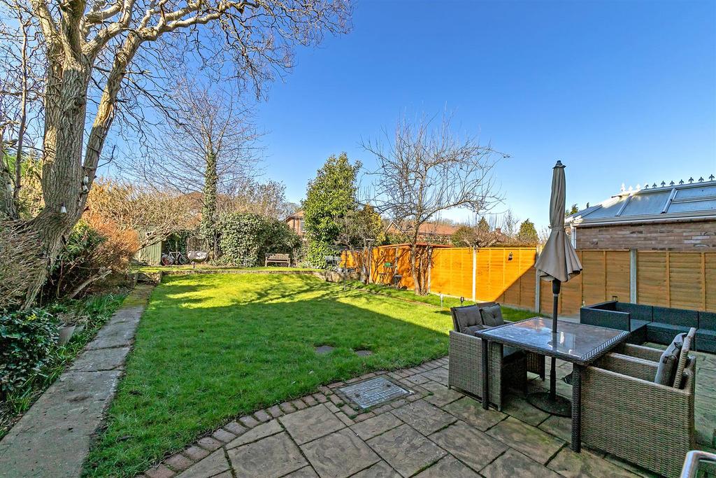 15 Blackthorn Close-59.jpg