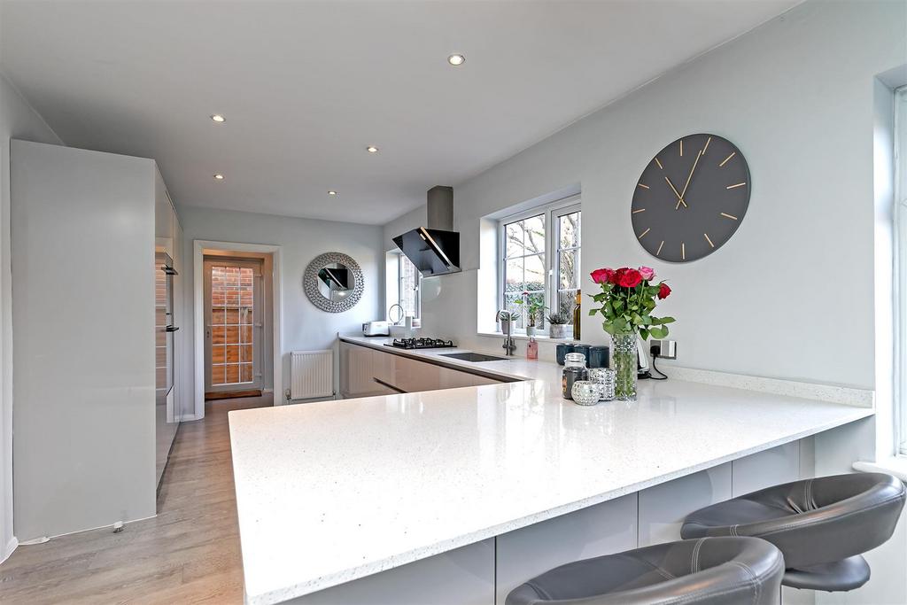 15 Blackthorn Close-22.jpg