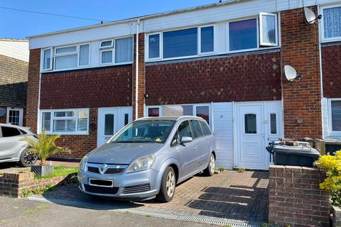 3 bedroom terraced house for sale, Sussex Close, Hailsham