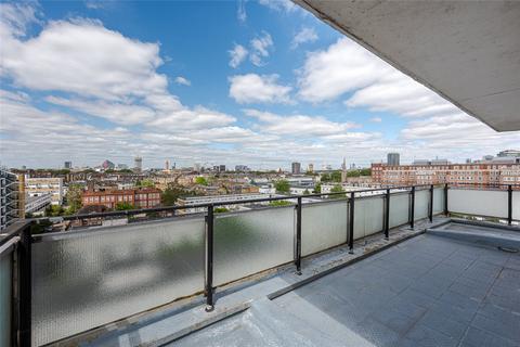 Studio for sale, Churchill Gardens, London, SW1V