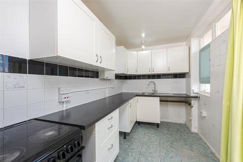 Studio for sale, Churchill Gardens, London, SW1V