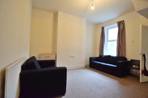 3 bedroom house to rent, Sidney Grove, Newcastle upon Tyne NE4