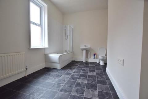 3 bedroom house to rent, Sidney Grove, Newcastle upon Tyne NE4
