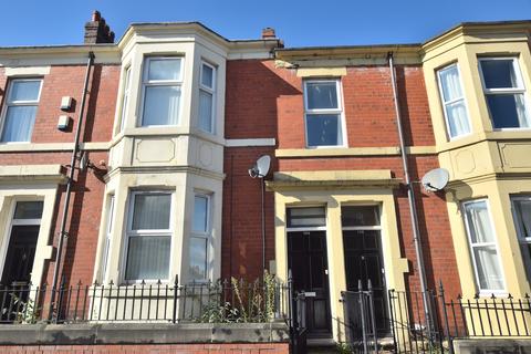3 bedroom ground floor flat to rent, Wingrove Avenue, Newcastle upon Tyne NE4