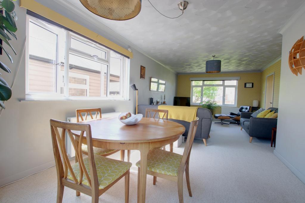 Lounge/diner