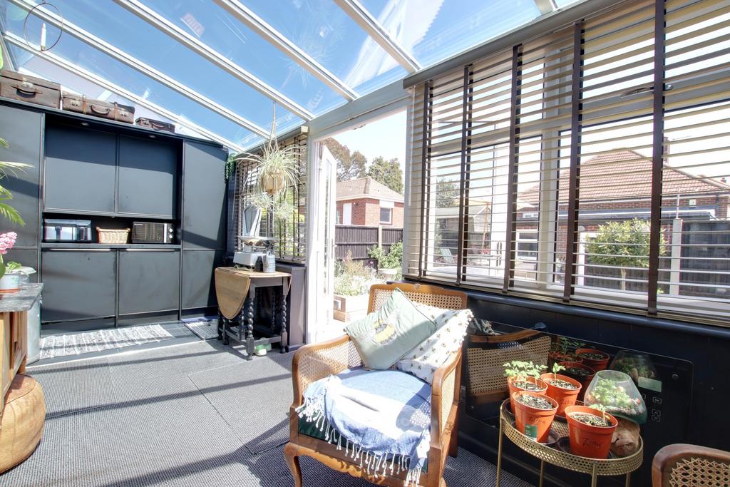 Garden room