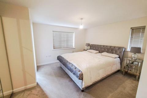 13 Bede Walk, Great Denham, Bedford, MK40 4TW