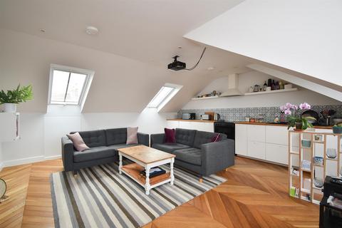 3 bedroom maisonette for sale, Carisbrooke Road, St. Leonards-On-Sea