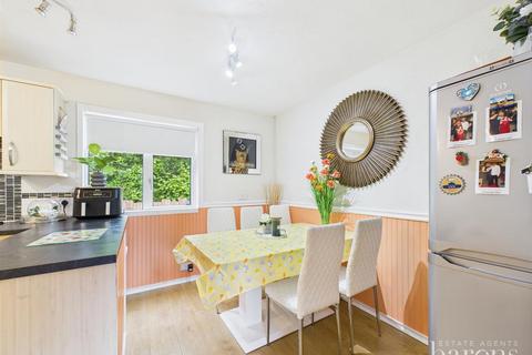 33 Corfe Walk, Basingstoke, RG23 8ED